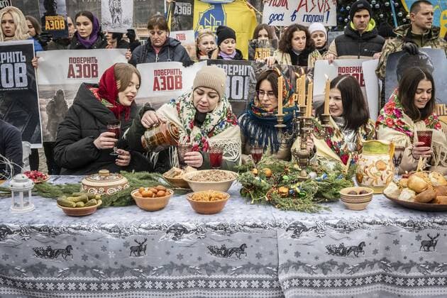 News Themen der Woche KW51 UKRAINE KIEV SAINT SOPHIA SQUARE FLASH MOB ORGANIZED BY FAMILIES OF AZOV SOLDIERS AZOV REGIMENT CHRISTMAS IN CAPTIVITY FOR AZOV SOLDIERS PRISONED FOR 6 MONTHS BY THE RUSSIAN ARMY Editorial Usage Only  Copyright: xCarloxCozzolix xIPAx Agenzia_Fotogramma_FGR3710914