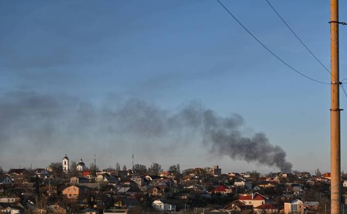 Russians Continue To Bomb Innocent Civilians In Kherson View of smoke over Kherson center from an earlier missile attack. More than a month after the liberation, Ukrainian Kherson and the surrounding villages are bombarded daily by Russian troops from the left bank of the Dnieper. Rockets and missiles are fired all day, killing and injuring innocent people. On Wednesday, December 14, 2022, in Kherson, Kherson Oblast, Ukraine. Kherson Ukraine  Copyright: xArturxWidakx originalFilename: widak-russians221214_np2kF.jpg