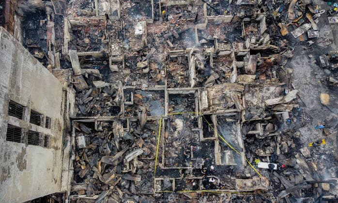 News Themen der Woche KW52 News Bilder des Tages (221229) -- MANILA, Dec. 29, 2022 -- This aerial photo taken on Dec. 29, 2022 shows charred homes after a fire at a residential area in Manila, the Philippines. Philippine authorities said a fire razed a residential area in the capital Manila on Thursday morning, killing at least six people. ) PHILIPPINES-MANILA-RESIDENTIAL AREA-FIRE RouellexUmali 