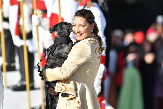 BRASÍLIA, DF - 01.01.2023: PRESIDENT LULA S INAUGURATION - Photo, First Lady Janja with dog Esperança. This Sunday (1) President Luiz Inácio Lula da Silva takes office as President of Brazil with Geraldo Alckmin as his Vice President. x2314677x  TonxMolina