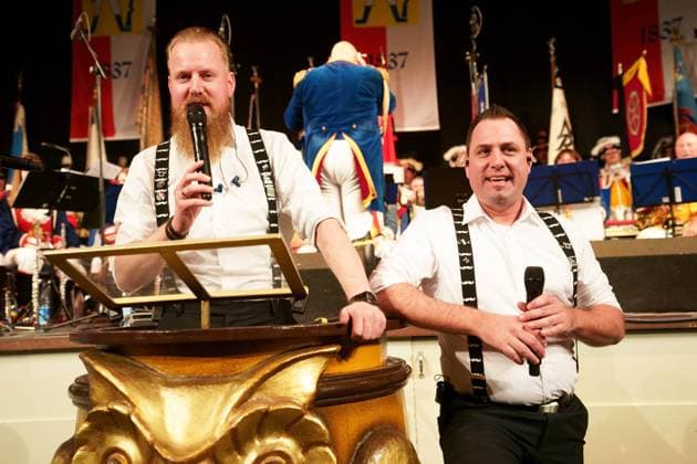 DOBBELBOCK ANDREAS UND MATTHIAS BOCKIUS VERLEIHUNG DES RANZENGARDISTEN AN CHRISTIAN HEIDEL GROSSER MUSIKALISCHER GENERALAPPELL DER MAINZER RANZENGARDE KURFUERSTLICHES SCHLOSS MAINZ
