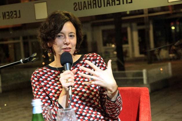 <p>Lesung mit Eva Menasse im Literaturhaus. Freitag 08.12.17 in Oberhausen Deutschland NRW Oberhausen Copyright: MichaelxDahlke NUR FÜR REDAKTIONELLE ZWECKE *** P Reading with Eva Menasse at House of Literature Friday 08 12 17 in Oberhausen Germany NRW Oberhausen Copyright MichaelxDahlke only for Editorial Purpose Copyright: MichaelxDahlke doc6xxam456g871bhjaag6 EDITORIAL USE ONLY
