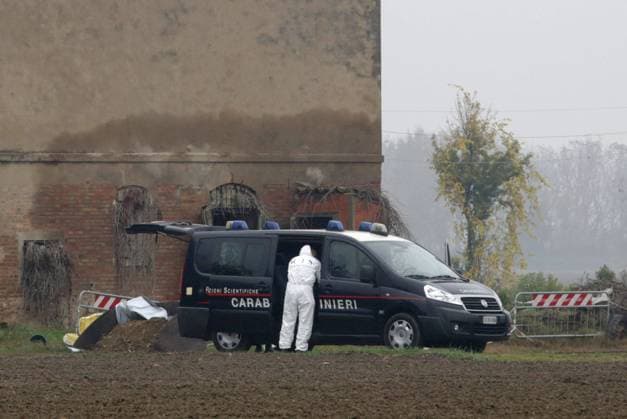 Italien, Ermittlungen nach Ehrenmord an Saman Abbas auf Bartoli Bauernhof in Novellara Carabinieri of the RIS together with the Fire Brigade scour an abandoned farmhouse near the Bartoli farm, after the discovery of human bones possibly of Saman Abbas, the Pakistani girl allegedly killed by her family because she did not live according to the dictates imposed by the family Editorial Usage Only  Copyright: xRobertoxBrancolinix xIPAx Agenzia_Fotogramma_FGR3685095