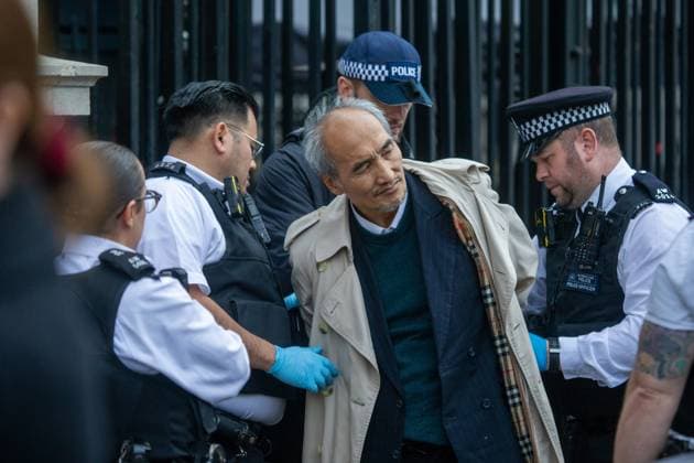 News Themen der Woche KW01 News Bilder des Tages London, Mann wird verhaftet nachdem er Sicherheitszaun in Downing Street überstiegen hatte anuary 4, 2023, London, England, United Kingdom: A man has been arrested for allegedly trespassing the security fences at the main gates of Downing Street. London United Kingdom - ZUMAs262 20230104_zip_s262_039 Copyright: xTayfunxSalcix