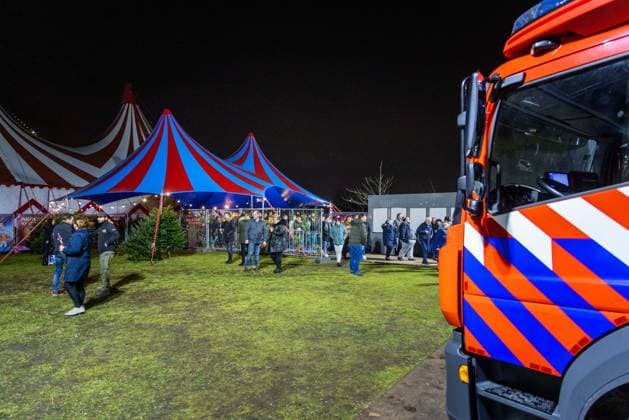News Themen der Woche KW01 News Bilder des Tages Haarlem - An employee of the Christmas circus was seriously injured. The person has fallen from a height. This year, illusionist Hans Klok will be present at the Christmas circus, among others. The act has been stopped netherlands out - belgium out *** Haarlem An employee of the Christmas circus was seriously injured The person has fallen from a height This year, illusionist Hans Klok will be present at the Christmas circus, among others The act has been stopped netherlands out belgium out  Copyright: xx x460270539x originalFilename: 460270539.jpg