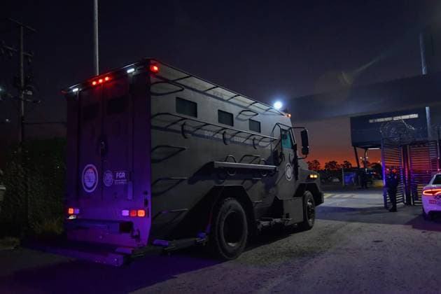 Ovidio Guzman is admitted to the maximum security prison ˜El altiplano January 05 in Almoloya de Juarez, Mexico : Elements of the Mexican Army in the company of the National Guard arrived at the Federal Center for Social Readaptation 1 El Altiplano where Ovidio Guzman alias El Raton son Joaquin Guzman Loera alias El Chapo was admitted by helicopter. on January 05 in Almoloya de Juarez, MÃ xico. (Photo by Arturo Hernandez Eyepix Group) Copyright: xArturoxHernandezx xEyepixxGroupx AH_050123_04