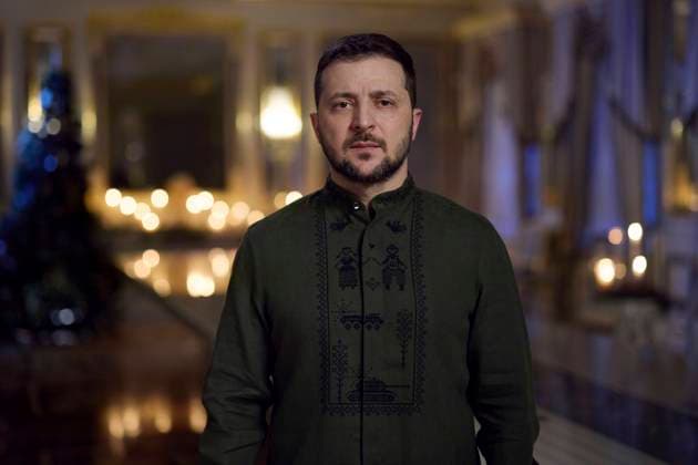 News Themen der Woche KW01 News Bilder des Tages January 6, 2023, Kyiv, Ukraine: Ukrainian President Volodymyr Zelenskyy delivers an address to the nation marking Orthodox Christian Christmas Eve from the Mariinsky Palace, January 6, 2023 in Kyiv, Ukraine. Kyiv Ukraine - ZUMAp138 20230106_zaa_p138_011 Copyright: xUkrainexPresidency UkrainianxPrex