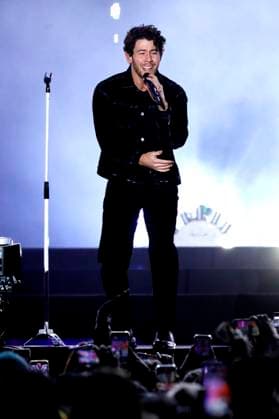 Nick Jonas von den Jonas Brothers beim AT&T Playoff Playlist Live vor der College Football Playoff National Championship 2023 im Banc of California Stadium. Los Angeles, 07.01.2023