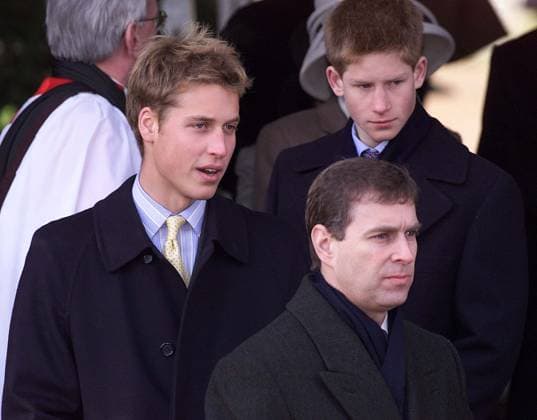 09 01 2023. London, United Kingdom. Prince William and Prince Harry . Royals in Sandringham.The Royal Family on Christmas Day at church in Sandringham, Norfolk. Prince Harry, Prince Andrew and Prince William arriving at church for the Christmas Day service 2000.  Copyright: xAndrewxParsonsx xParsonsxMediax PAR-8159-0032
