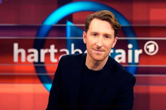 Entertainment Themen der Woche KW02 Entertainment Bilder des Tages Louis Klamroth in der ARD-Talkshow hart aber fair im Studio Adlershof. Berlin, 09.01.2023 *** Louis Klamroth in the ARD talk show hart aber fair in the studio Adlershof Berlin, 09 01 2023 Foto:xT.xBartillax xFuturexImage
