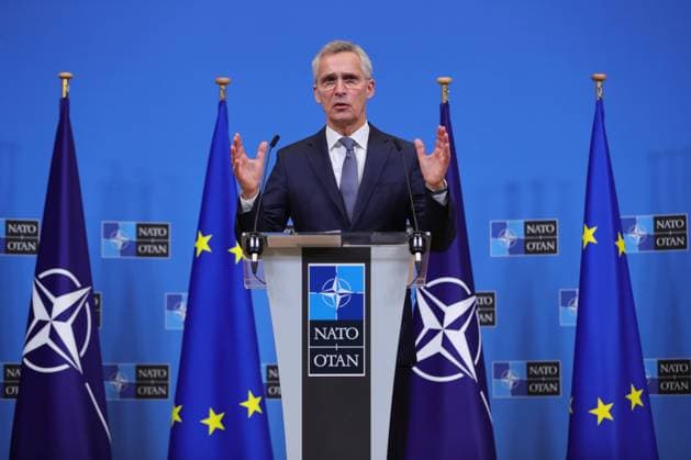News Themen der Woche KW02 News Bilder des Tages (230110) -- BRUSSELS, Jan. 10, 2023 -- NATO Secretary General Jens Stoltenberg speaks at a press conference at the NATO headquarters in Brussels, Belgium, Jan. 10, 2023. The North Atlantic Treaty Organization (NATO) and the European Union (EU) signed the third Joint Declaration on cooperation on Tuesday that aims to further expand their strategic partnership collaboration and strengthen collective European defense. ) BELGIUM-BRUSSELS-NATO-EU-COOPERATION ZhengxHuansong 