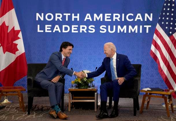 News Themen der Woche KW02 News Bilder des Tages January 10, 2023, Mexico City, MEX: Prime Minister Justin Trudeau meets with U.S. President Joe Biden at the InterContinental Presidente Mexico City hotel in Mexico City, Tuesday, Jan. 10, 2023. Mexico City MEX  - ZUMAc35_ 20230110_zaf_c35_014 Copyright: xAdrianxWyldx