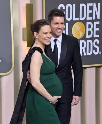 (L-R) Hilary Swank and Philip Schneider arrive for the 80th annual Golden Globe Awards at the Beverly Hilton in Beverly Hills, California on Tuesday, January 10, 2023.  LAP20230110373 JIMxRUYMEN