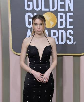 Milly Alcock arrives for the 80th annual Golden Globe Awards at the Beverly Hilton in Beverly Hills, California on Tuesday, January 10, 2023.  LAP20230110694 JIMxRUYMEN