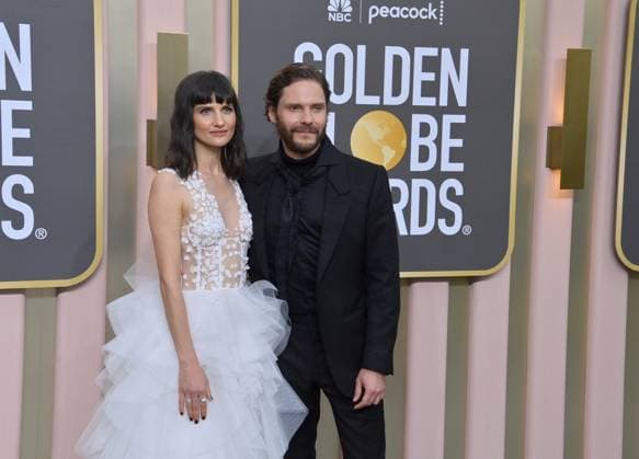 Felicitas Rombold and Daniel Brühl arrive for the 80th annual Golden Globe Awards at the Beverly Hilton in Beverly Hills, California on Tuesday, January 10, 2023.  LAP20230110715 JIMxRUYMEN