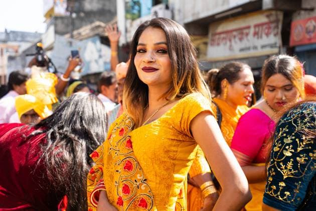 Procession of transgender and hijra in Maharashtra AMRAVATI, MAHARASHTRA, INDIA, 09 JANUARY 2023 : Procession of transgender or hijra on the street during religious festival, They are social category in the Indian society who recognized as third gender. Amravati Maharashtra India Copyright: xC.R.xShelarex