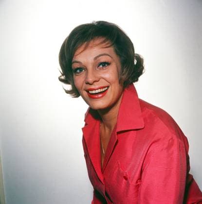 Eva Pflug Eva Pflug, deutsche Schauspielerin und Synchronsprecherin, bei einem Fotoshooting, Deutschland um 1975., Deutschland , Deutschland Copyright: FredxLindinger Nur redaktionelle Nutzung. Editorial usage only. LIN_7601001702 UnitedArchives EDITORIAL USE ONLY