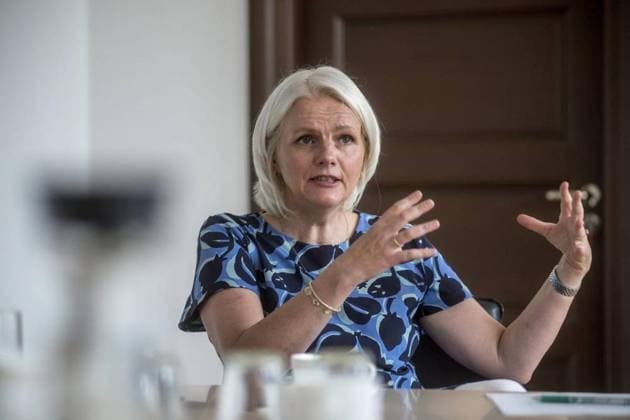 Senatorin Regine Günther *** NUR FÜR REDAKTIONELLE ZWECKE *** EDITORIAL USE ONLY ***<p>Am 22. Juni sitzt die Berliner Senatorin für Umwelt Verkehr Klimaschutz, Regine Günther in ihrem Büro. Deutschland Berlin Berlin Copyright: SergejxGlanze *** Senator Regine Günther *** ONLY FOR EDITORIAL PURPOSE *** EDITORIAL USE ONLY *** P on 22 June sits the Berlin Senator for Environment Traffic climate protection, Regine Günther in their Office Germany Berlin Berlin Copyright SergejxShine Copyright: SergejxGlanze doc7gd6v9wbm891jgyrljn EDITORIAL USE ONLY