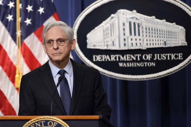 News Themen der Woche KW02 News Bilder des Tages Attorney General Merrick Garland is joined by U.S. Attorney for the Northern District of Illinois John Lausch for a press conference at the Department of Justice in Washington, DC on Thursday, January 12, 2023 to announce the appointment of U.S. Attorney for the District of Maryland Robert Hurr as Special Counsel to investigate the discovery of classified documents held by President Joe Biden at his home office.  WAP20230112336 BONNIExCASH