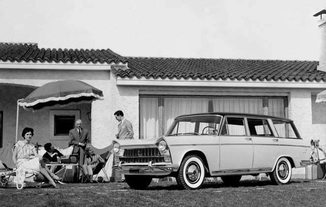 RECORD DATE NOT STATED Family in the garden. fiat 1800. 1959 01 02 1800 972_45_W278404