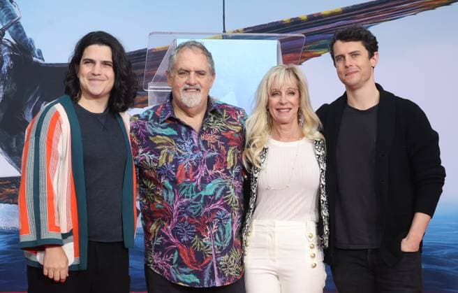 James Cameron and Jon Landau hand and footprint in cement ceremony at TCL Chinese Theatre Featuring: Jodie Landau, Jon Landau, Julie Landau, Jamie Landau Where: Los Angeles, California, United States When: 12 Jan 2023 Credit: Faye s Vision Cover Images Copyright: xx 52338413 EDITORIAL USE ONLY. NOT FOR USE BY NEWSPAPERS BASED IN THE UK.