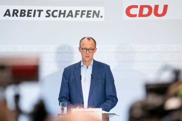 News Themen der Woche KW02 News Bilder des Tages Klausur Vorstand der CDU Deutschlands in Weimar - Tag 2 - Abschlusspressekonferenz - Friedrich Merz, Parteivorsitzender CDU;Klausur Vorstand der CDU Deutschlands in Weimar - Tag 2 - Abschlusspressekonferenz - Friedrich Merz, Parteivorsitzender CDU, Hamburg Hamburg Deutschland Dorint Am Goethepark *** Retreat Executive Committee of the CDU Germany in Weimar Day 2 Final Press Conference Friedrich Merz, Party Chairman CDU Retreat Executive Committee of the CDU Germany in Weimar Day 2 Final Press Conference Friedrich Merz, Party Chairman CDU, Hamburg Hamburg Germany Dorint Am Goethepark
