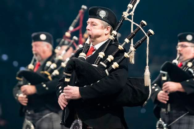 Leipzig, Deutschland 15. Januar 2023: Musikparade - Leipzig - 2023 Europas größte Tournee der Militär- und Blasmusik macht Station in Leipzig. Im Bild: International Celtic Pipes and Drums (Schottland & Irland) Quarterback IImmobilien Arena Sachsen Copyright: xFotostandx xBallaschx