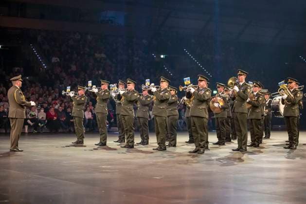 Leipzig, Deutschland 15. Januar 2023: Musikparade - Leipzig - 2023 Europas größte Tournee der Militär- und Blasmusik macht Station in Leipzig. Im Bild: Militärorchester der staatlichen Spezialeinheit des Verteidigungsministeriums aus Tschernihiw (Ukraine) Quarterback IImmobilien Arena Sachsen Copyright: xFotostandx xBallaschx