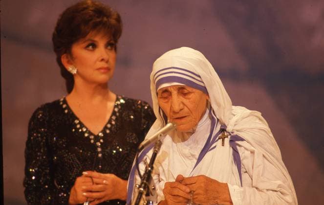 MARIA TERESA DI CALCUTTA CON GINA LOLLOBRIGIDA Editorial Usage Only  Copyright: xALBERTOxPIZZOLIx xIPAx Agenzia_Fotogramma_FGR2530679