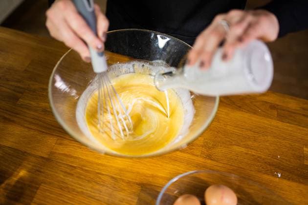 Wie macht man Eierlikör? 18.03.2021 Hirschberg x1x Wie macht man Eierlikör? Zutaten und Herstellung. Frankfurt Frankfurt Hessen Germany *** How to make eggnog 18 03 2021 Hirschberg x1x How to make eggnog ingredients and production Frankfurt Frankfurt Hessen Germany
