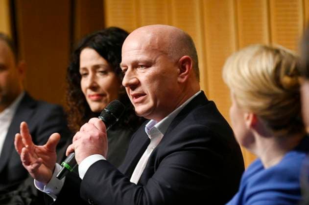 Bettina Jarasch, Kai Wegner und Franziska Giffey beim Spitzengespräch zur Wiederholungswahl zum Abgeordnetenhaus 2023 im Ludwig-Erhard-Haus. Berlin, 16.01.2023 *** Bettina Jarasch, Kai Wegner and Franziska Giffey at the top-level meeting for the repeat election to the House of Representatives 2023 in the Ludwig Erhard House Berlin, 16 01 2023 Foto:xF.xKernx xFuturexImage