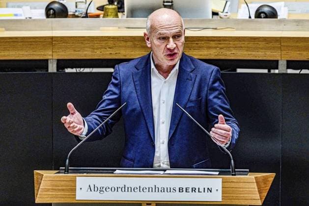 Regierungserklärung Giffey im Abgeordnetenhaus *** NUR FÜR REDAKTIONELLE ZWECKE *** EDITORIAL USE ONLY ***<p>Kai Wegner, Fraktionsvorsitzender der CDU im Abgeordnetenhaus spricht nach einer Regierungserklärung, fotografiert am 17. November 2022 in Berlin. Deutschland Berlin Berlin Copyright: MaurizioxGambarini *** Government declaration Giffey at House of Representatives *** ONLY FOR EDITORIAL PURPOSE *** EDITORIAL USE ONLY *** P Kai Wegner, Chairman of the parliamentary group the CDU at House of Representatives speaks to a government statement, photographed on 17 November 2022 in Berlin Germany Berlin Berlin Copyright Mauriziox Gambarini Copyright: MaurizioxGambarini doc7nnq1345lqq99rigkik EDITORIAL USE ONLY