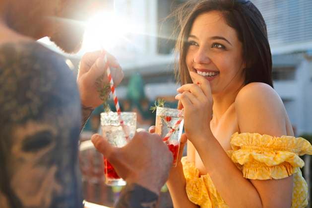 Couple in love drinking summer refreshing lemonade with rasberry on a balcony Happy couple in love drinking summer refreshing lemonade with rasberry on a balcony Copyright: xZoonar.com DashaxPetrenkox 14153286 ,model released, Symbolfoto ,property released