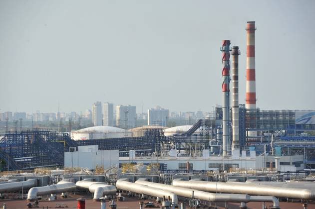 Moscow s Kapotnya District 2285964 11.08.2013 The Moscow Oil Refinery in Kapotnya, from November 2011 JSC Gazprom Neft Moscow Oil Refinery. Artem Zhitenev Sputnik Moscow Russia  Copyright: xArtemxZhitenevx