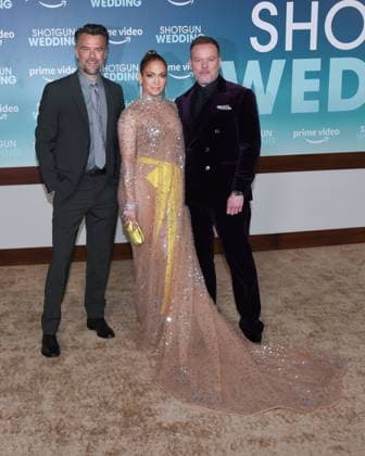 Bilder des Jahres 2023, Entertainment 01 Januar Entertainment Themen der Woche KW03 18 January 2023 - Hollywood, California - (L-R) Josh Duhamel, Jennifer Lopez and Jason Moore. Los Angeles premiere of Prime Video s Shotgun Wedding at the TCL Chinese Theatre. Hollywood USA - ZUMAa123 20230118_zaa_a123_029 Copyright: xBillyxBennightx