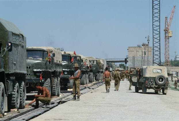 Withdrawing limited contingent of troops from Afghanistan 8353752 18.05.1988 Withdrawing limited contingent of Soviet troops from the Democratic Republic of Afghanistan (now Islamic Emirate of Afghanistan). A column of Soviet troops at the state border between the Uzbek SSR and Afghanistan near Termez. ?????????? ???????? Termez Uzbekistan  Copyright: x??????????x????????x