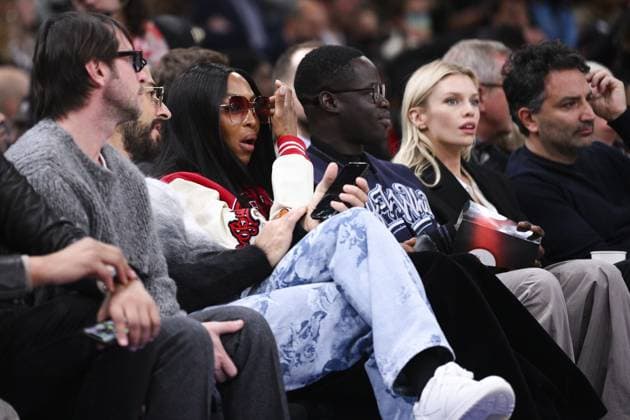 Naomi Campbell CELEBRITES : Chicago Bulls vs Detroit Pistons - NBA Paris Game 2023 - Paris - 19 01 2023 JBAutissier Panoramic 