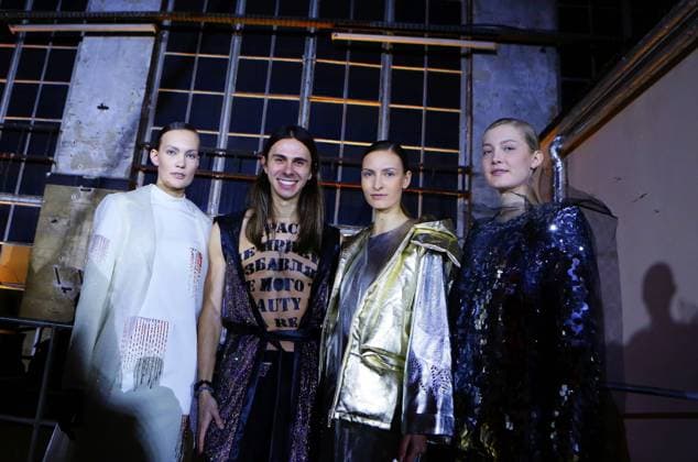 Bilder des Jahres 2023, Entertainment 01 Januar Entertainment Themen der Woche KW03 Entertainment Bilder des Tages Germany: Jean Gritsfeldt AW23 24 Fashion Show from Kyiv Berlin: The photo shows models on the catwalk with the new AW 23 24 collection by designer Jean Gritsfeldt from the Ukraine and the Desiner Jean Gritsfeldt in the old power plant on Wilhelminenhofstrasse in Oberschoeneweide. Berlin Germany Copyright: SimonexKuhlmey