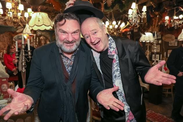 RECORD DATE NOT STATED 19.01.2023, Marchfelderhof Deutsch-Wagram, Künstler-Neujahrsempfang 2022, Auszeichnung Lebenswerk Bühne an Gerhard ERNST! im Bild: Martin Leutgeb, Gernot Kranner, Künstler-Neujahrsempfang 2022