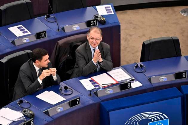 Politiker Pedro Marques und Politiker Philippe Lamberts bei der Wahl eines neuen Vizepräsident des EU-Parlaments. Straßburg, 18.01.2023 Grand Est Frankreich *** Politician Pedro Marques and politician Philippe Lamberts at the election of a new vice president of the EU Parliament Strasbourg, 18 01 2023 Grand Est France Copyright: xDwixAnoraganingrumx