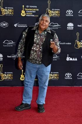 TAMWORTH COUNTRY MUSIC FESTIVAL 2023, Roger Knox arrives at the Golden Guitar Awards during the 51st Tamworth Country Music Festival in Tamworth, NSW, Saturday, January 21, 2023. The 51st Tamworth Country Music Festival runs from January 13th -22nd, culminating in the Golden Guitar Awards night which celebrates the best of Australian country music. ( NO ARCHIVING, EDITORIAL USE ONLY, NO USE IN BOOKS WITHOUT CONSENT TAMWORTH NEW SOUTH WALES AUSTRALIA  Copyright: xBIANCAxDExMARCHIx 20230121001755012306