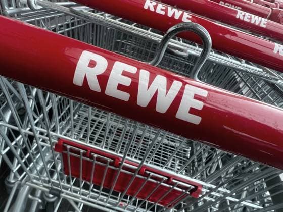 Einkaufswagen Supermarkt REWE *** Shopping cart supermarket REWE Copyright: xmix1pressx