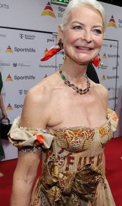 21.01.2023 Frankfurt am Main, Festhalle Der 52. Ball des Sports der Deutschen Sporthilfe ehemalige Dressur-Reiterin Ann Kathrin Linsenhoff stellvertretende Vorsitzende von UNICEF Deutschland mit Ehemann Klaus Martin Rath