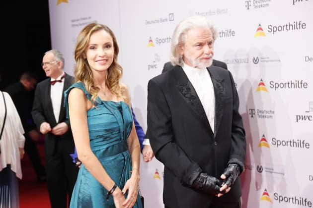 21.01.2023 Frankfurt am Main, Festhalle Der 52. Ball des Sports der Deutschen Sporthilfe Unternehmer Professor Hermann BÜHLBECKER (Inhaber von Lampertz) mit Giovanna MORENO