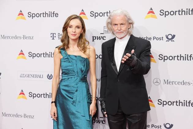 21.01.2023 Frankfurt am Main, Festhalle Der 52. Ball des Sports der Deutschen Sporthilfe Unternehmer Professor Hermann BÜHLBECKER (Inhaber von Lampertz) mit Giovanna MORENO