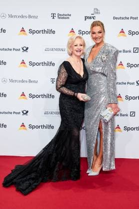 52. Ball des Sports Marika Kilius und Franziska van Almsick beim 52. Ball des Sports in der Festhalle in Frankfurt am Main. Copyright: xEventpressxGolejewskix