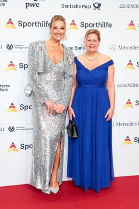 52. Ball des Sports Franziska van Almsick und Nancy Faeser beim 52. Ball des Sports in der Festhalle in Frankfurt am Main. Copyright: xEventpressxGolejewskix