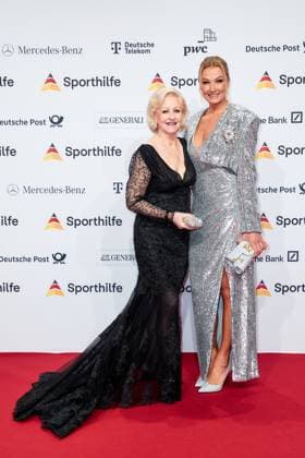 52. Ball des Sports Marika Kilius und Franziska van Almsick beim 52. Ball des Sports in der Festhalle in Frankfurt am Main. Copyright: xEventpressxGolejewskix