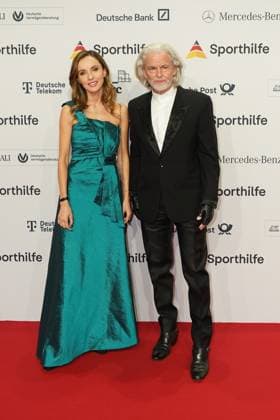 Die Sporthilf hat zum 52. Ball des Sports geladen. Viel Prominens kam ueber den roten Teppich. Hermann Buehlbecker, Giovanna Moreno - 52. Ball des Sports Die Sporthilf hat zum 52. Ball des Sports geladen. Viel Prominens kam ueber den roten Teppich. Deutschland, Frankfurt, Festhalle, 21.01.2023