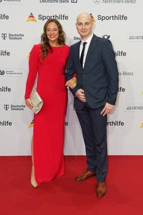 Die Sporthilf hat zum 52. Ball des Sports geladen. Viel Prominens kam ueber den roten Teppich. Paulin Paschke, Anatoli Kupalo - 52. Ball des Sports Die Sporthilf hat zum 52. Ball des Sports geladen. Viel Prominens kam ueber den roten Teppich. Deutschland, Frankfurt, Festhalle, 21.01.2023